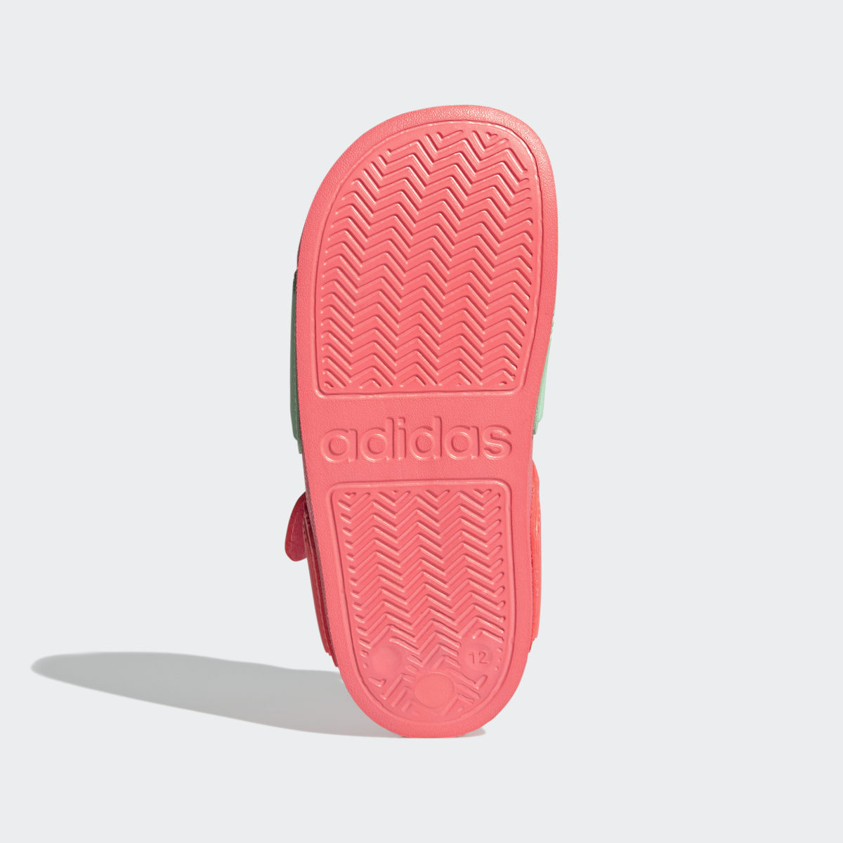 Adidas adilette Sandale. 4