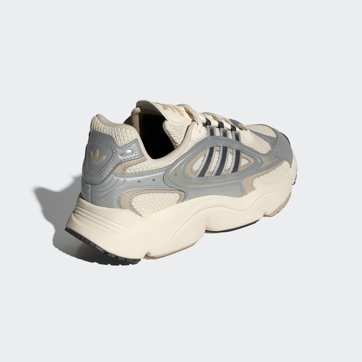 Adidas Ozmillen Schuh. 6