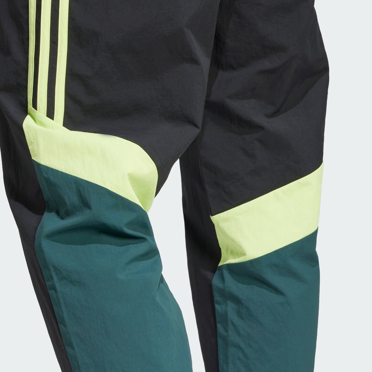 Adidas Manchester United Woven Track Tracksuit Bottoms. 7