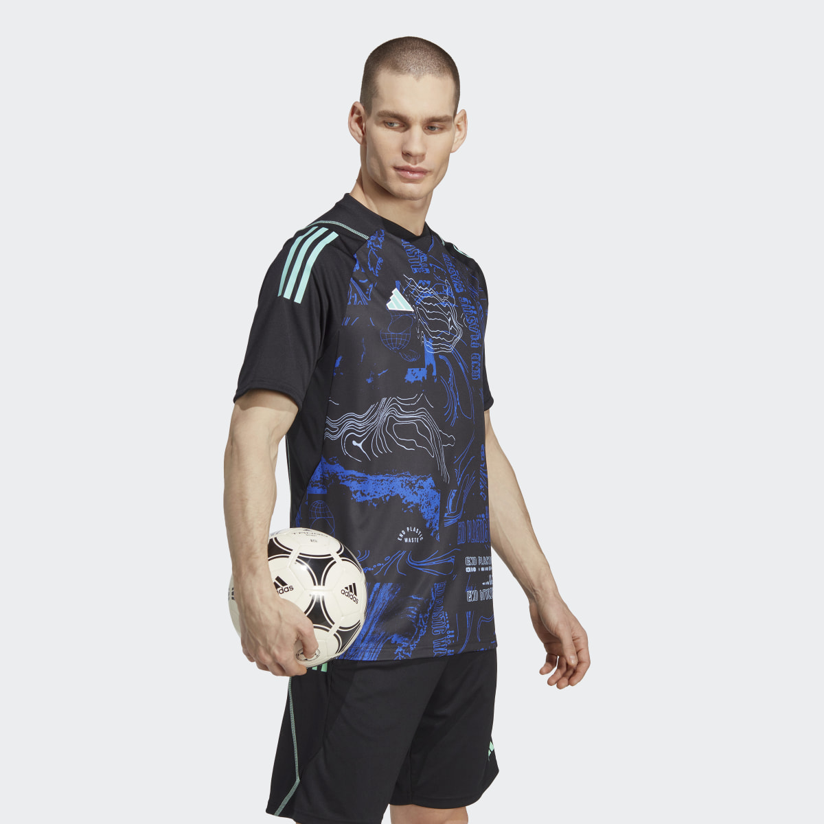 Adidas Camiseta Tiro Graphic. 4