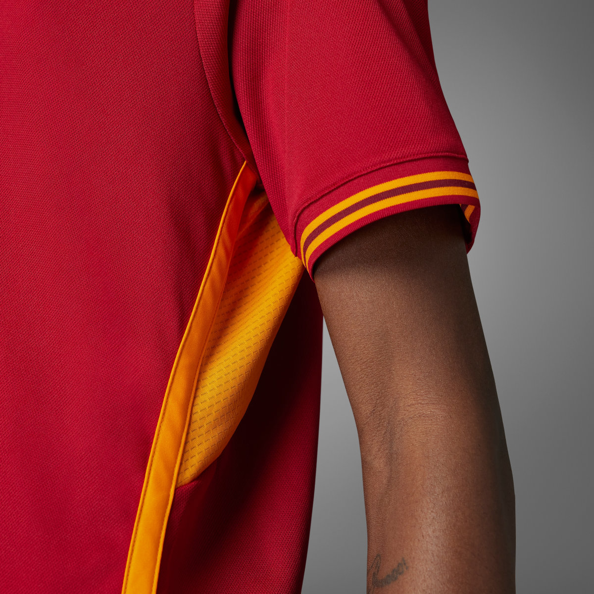 Adidas Camisola Principal 23/24 da AS Roma. 8