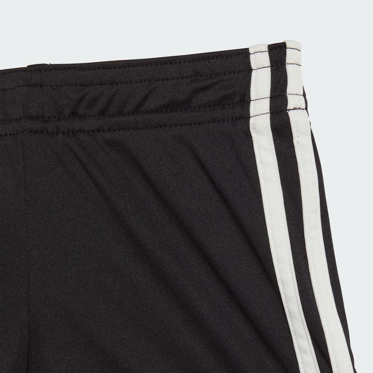 Adidas Manchester United 23/24 Auswärtsausrüstung für Kinder. 9