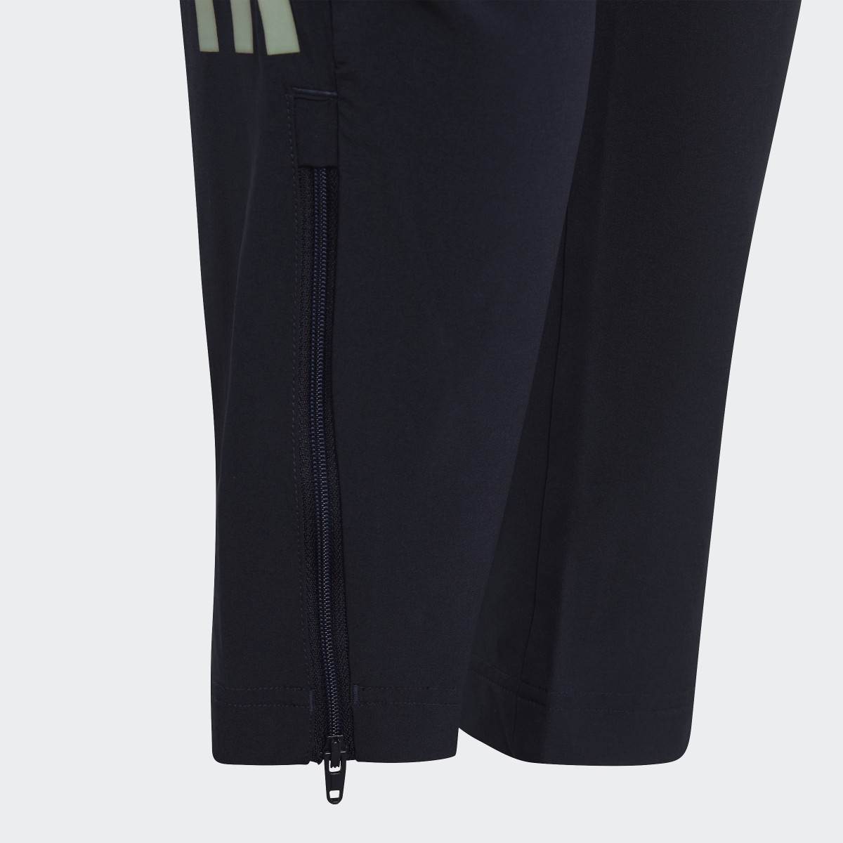 Adidas AEROREADY 3-Stripes Joggers. 6