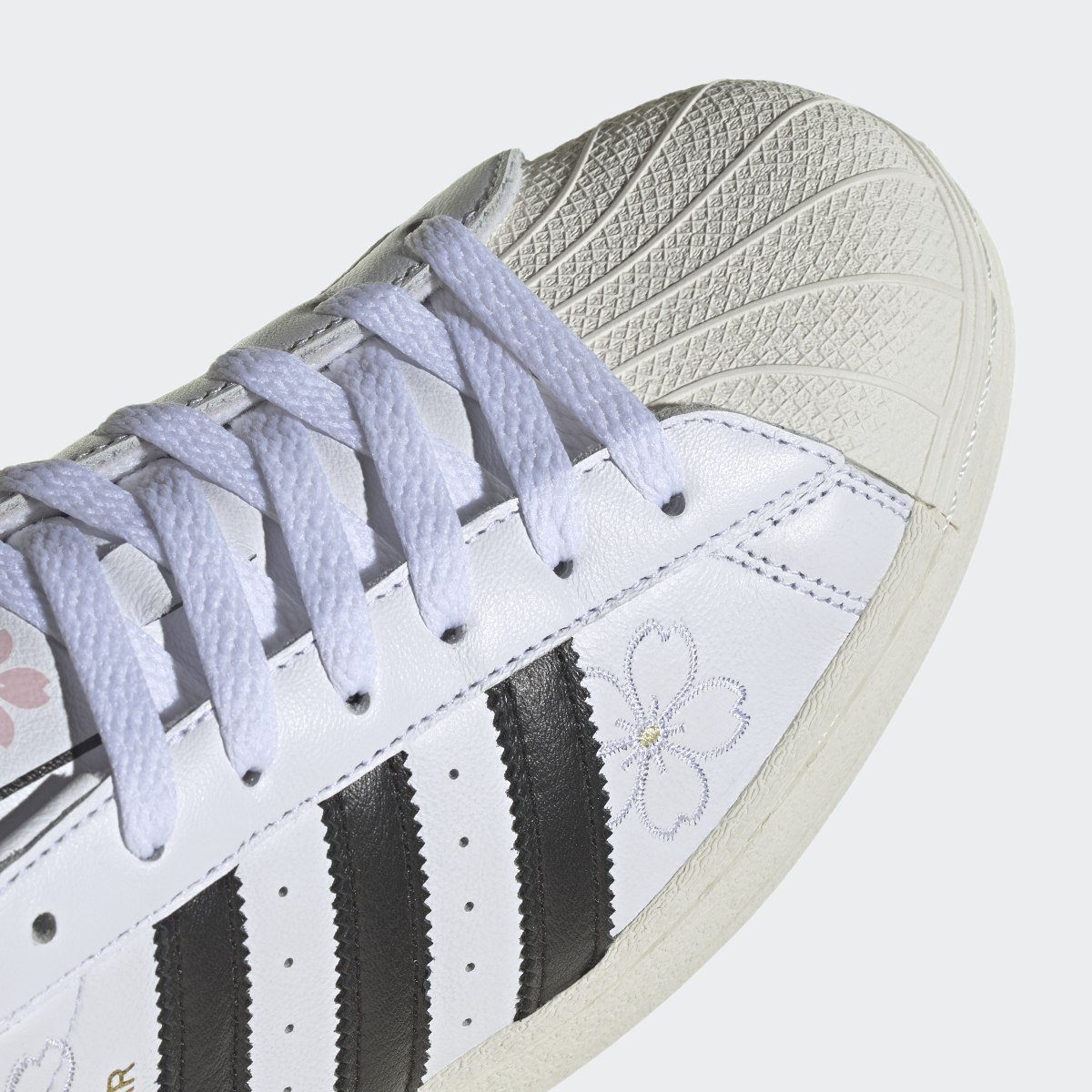 Adidas Chaussure Superstar Hanami. 5