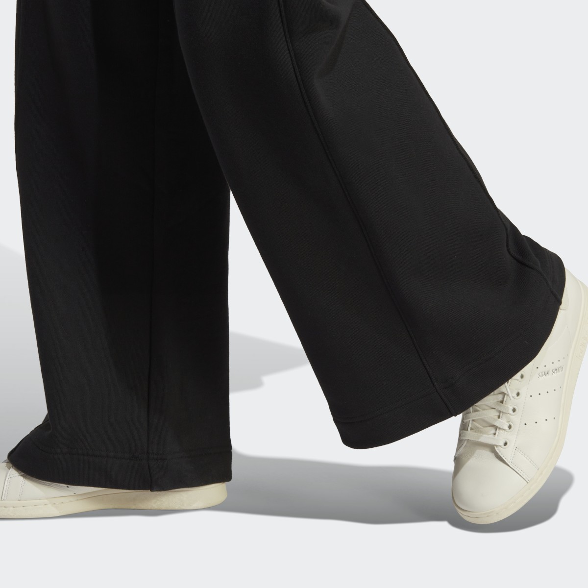 Adidas Pantalon à pinces Premium Essentials. 6