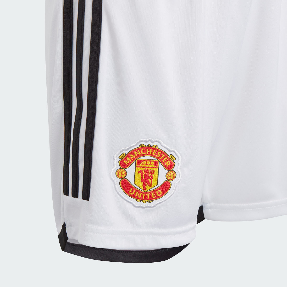 Adidas Manchester United 23/24 Home Shorts Kids. 4