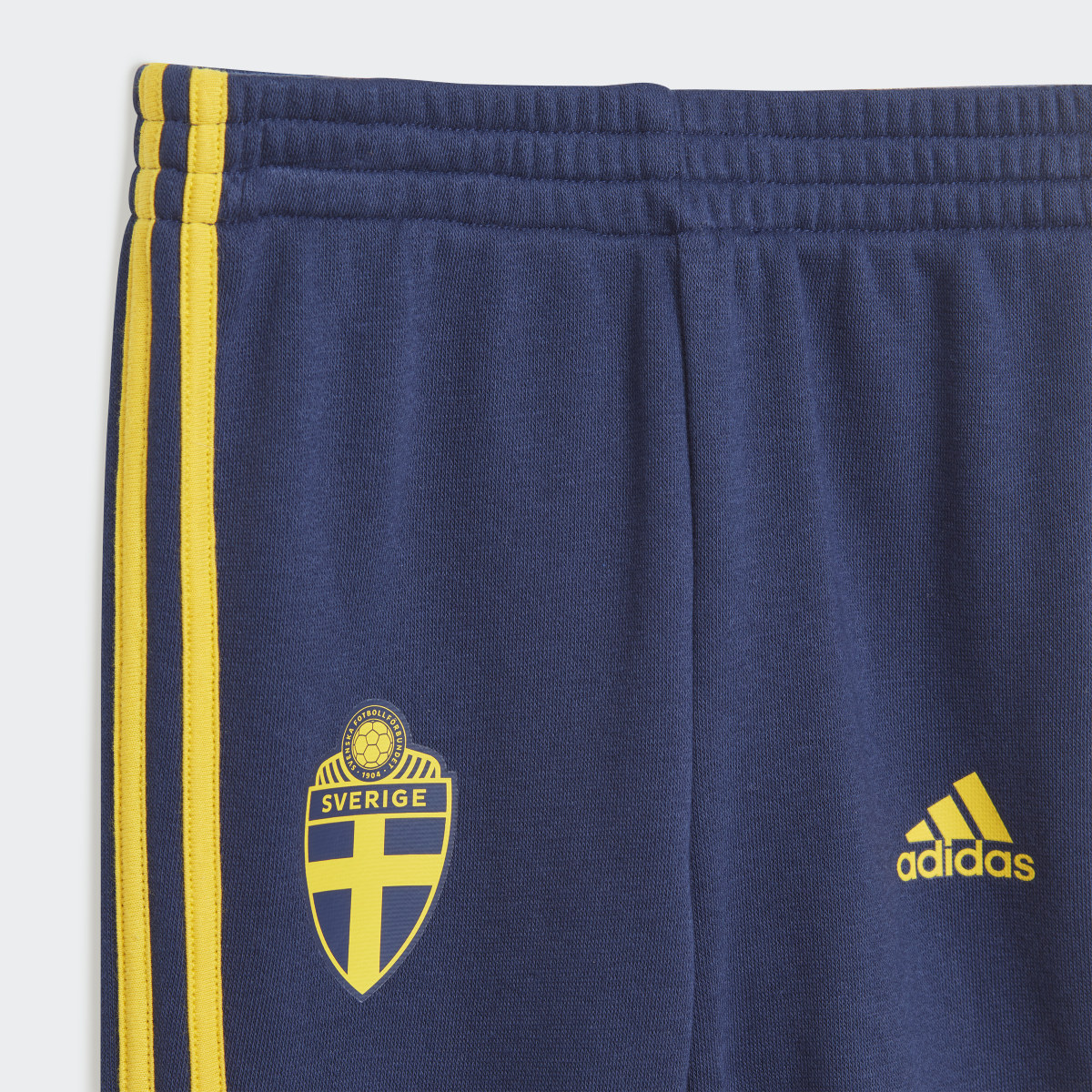 Adidas Schweden Baby Jogginganzug. 9