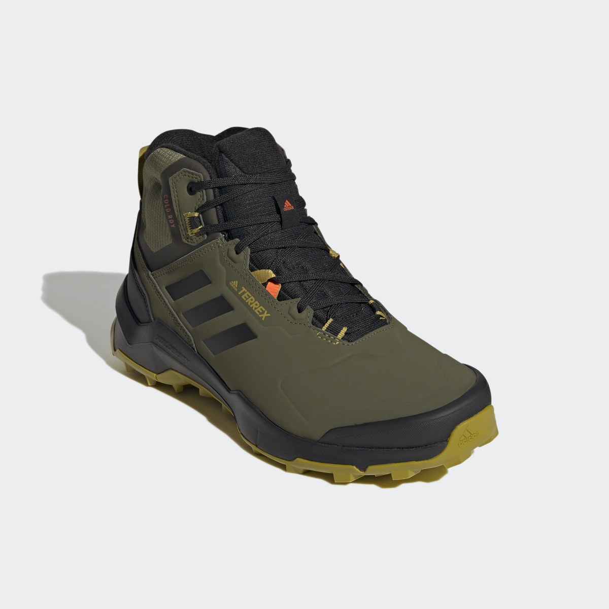 Adidas Bota Terrex AX4 Mid Beta COLD.RDY Hiking. 5