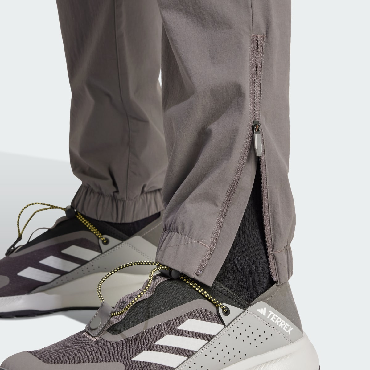 Adidas Pantalon de randonnée Terrex Utilitas Zip-Off. 6