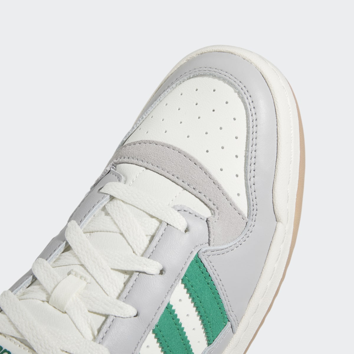 Adidas Chaussure Forum Low Classic. 9