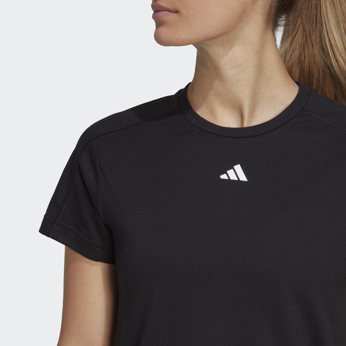 Adidas Camiseta cuello redondo AEROREADY Train Essentials Minimal Branding. 6