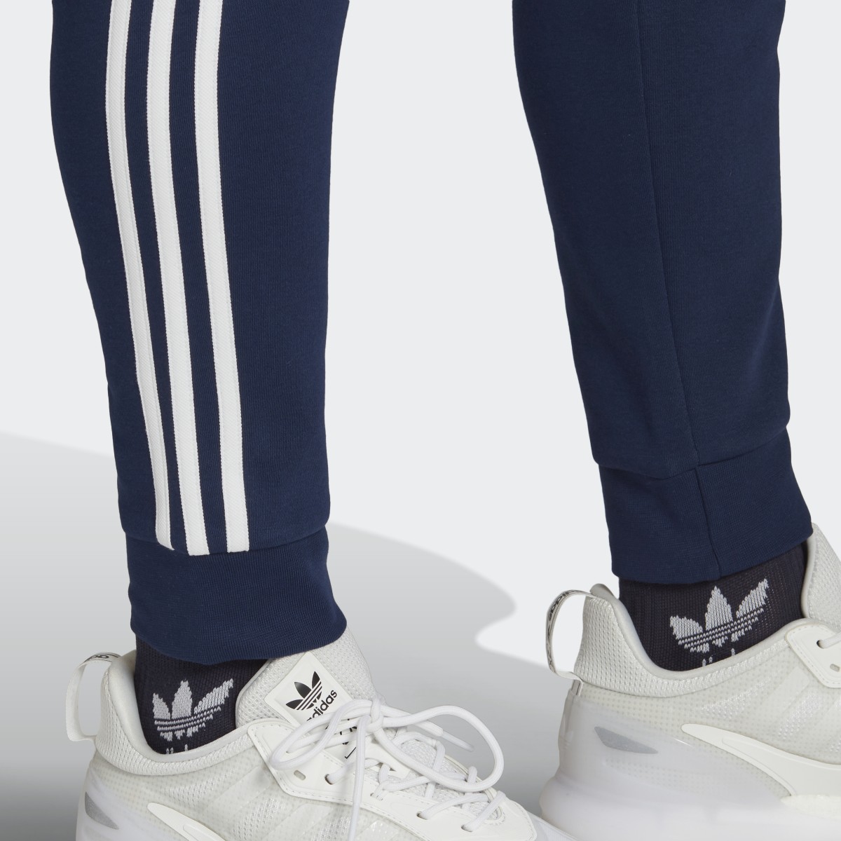 Adidas adicolor Classics 3-Streifen Hose. 6
