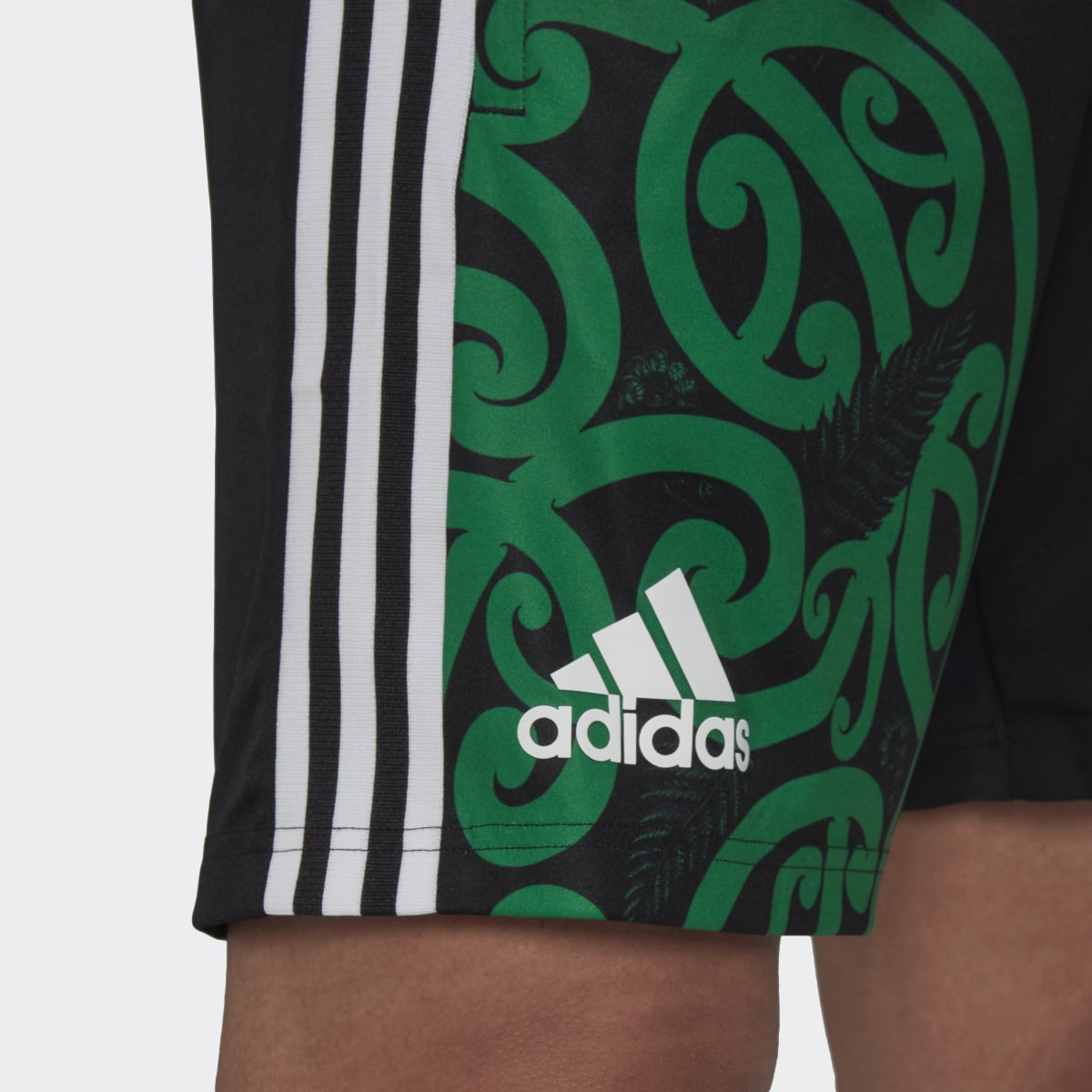 Adidas Maori All Blacks Rugby Gym Shorts. 7