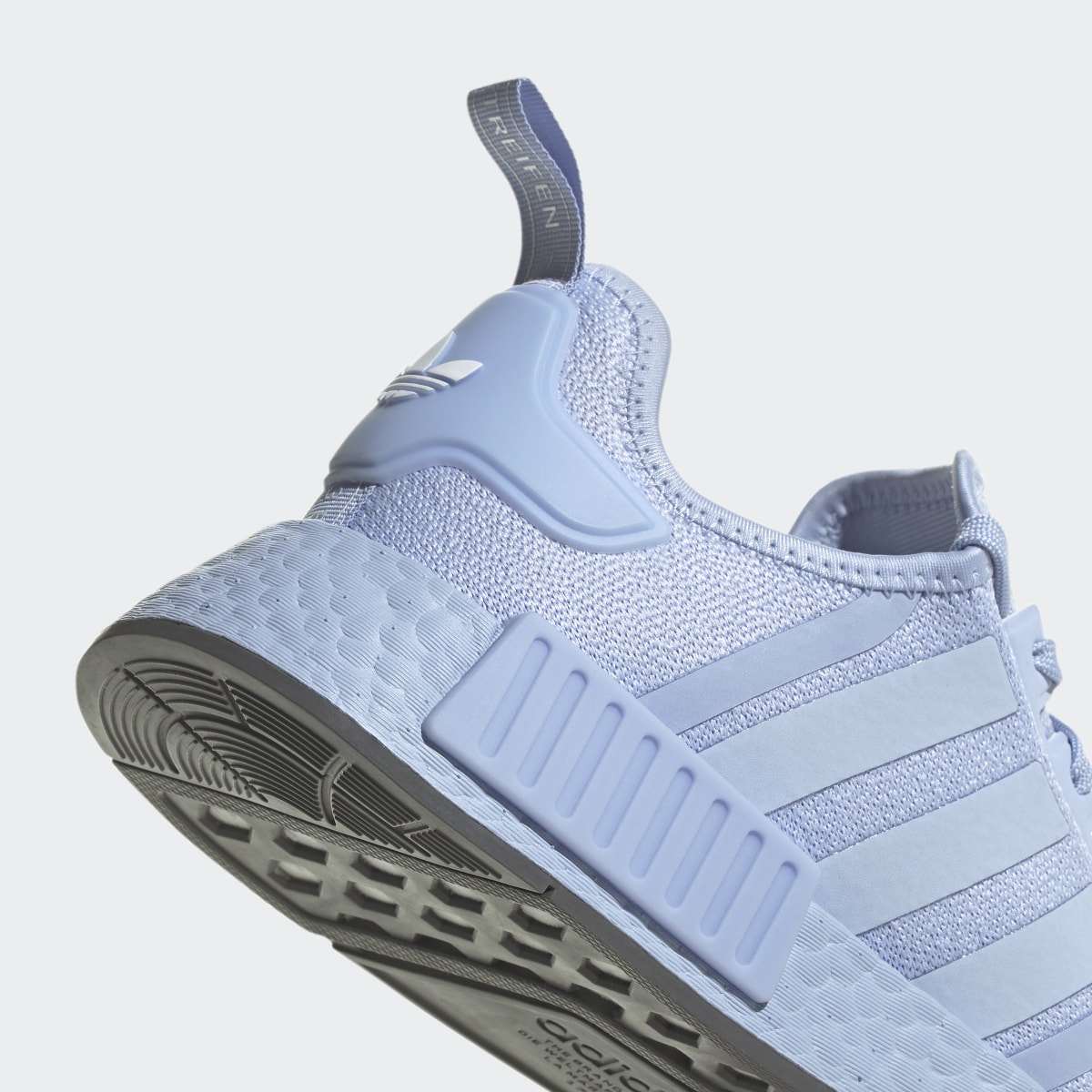 Adidas Tenis NMD_R1. 11