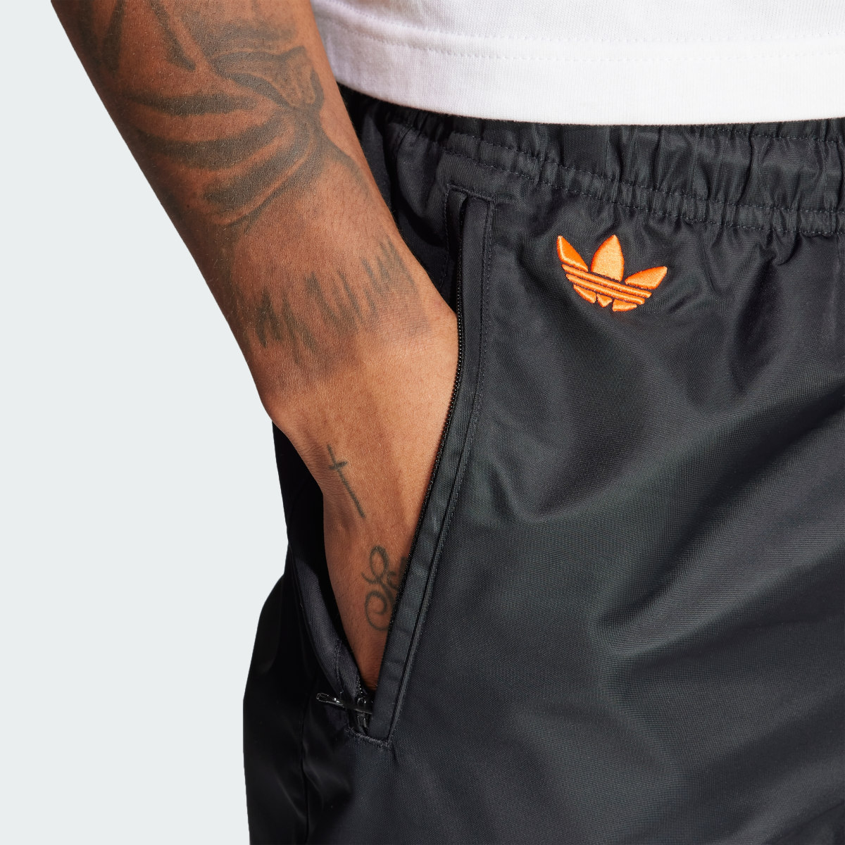 Adidas Pants Deportivos Neuclassics+. 5