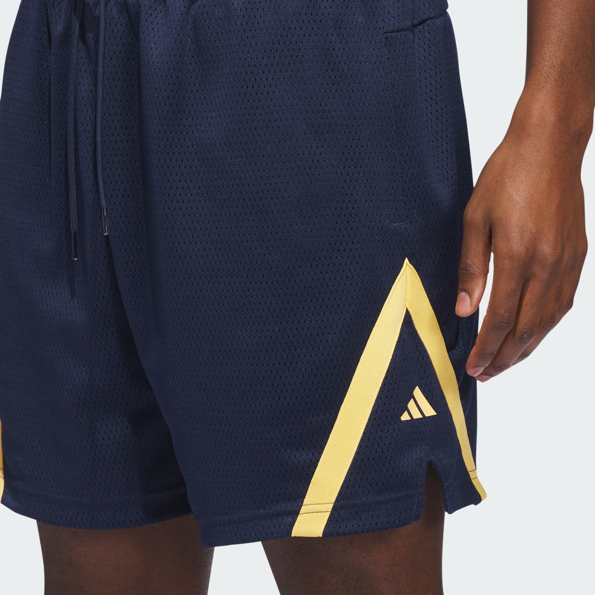 Adidas Select World Wide Hoops Shorts. 6