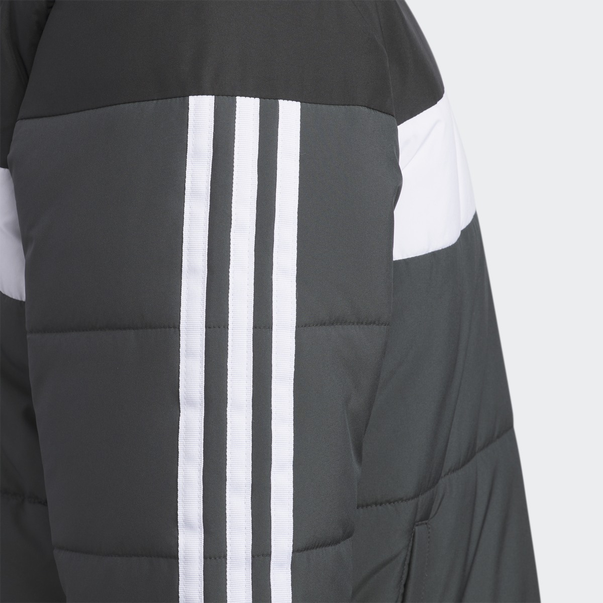 Adidas Padded Kids Jacke. 4