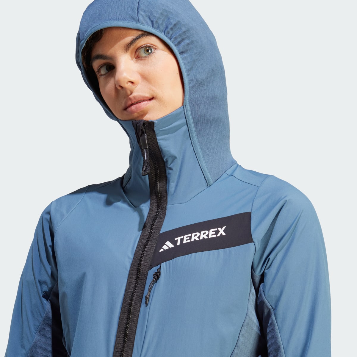 Adidas Veste coupe-vent à capuche en molleton Terrex Techrock. 7