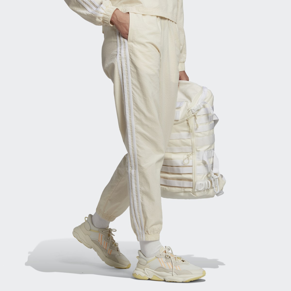 Adidas Pantalon de survêtement en popeline Adicolor Classics. 4