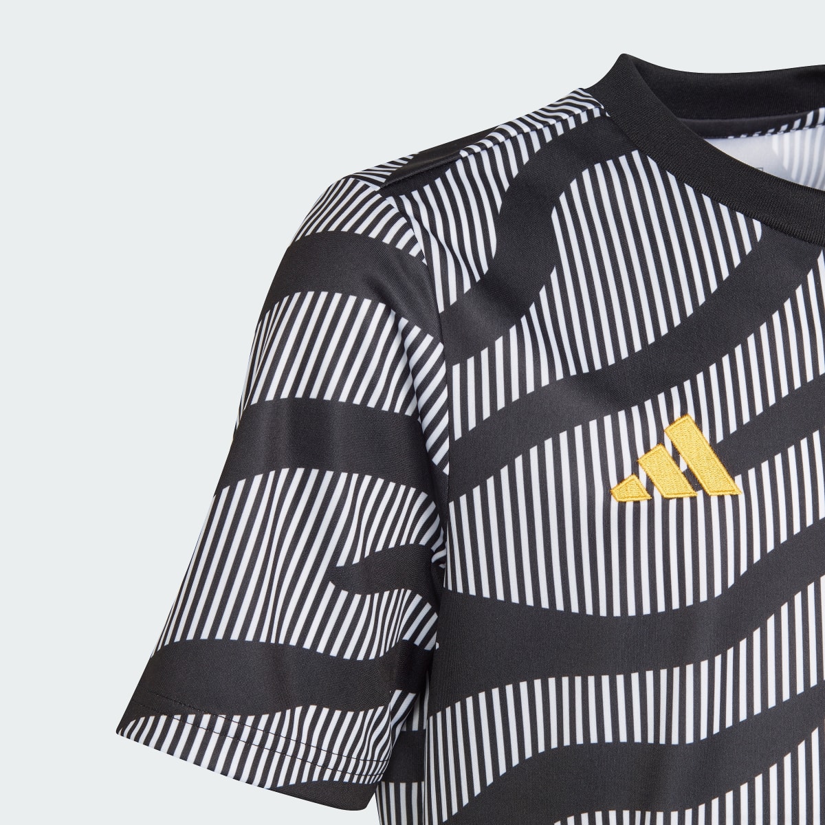 Adidas Juventus Turin Kids Pre-Match Shirt. 4