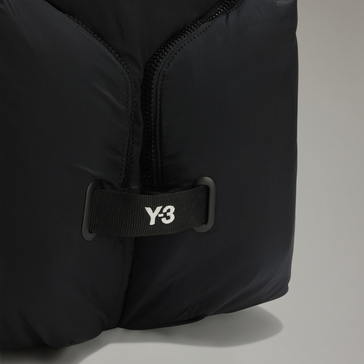 Adidas Mochila Tech Y-3. 6