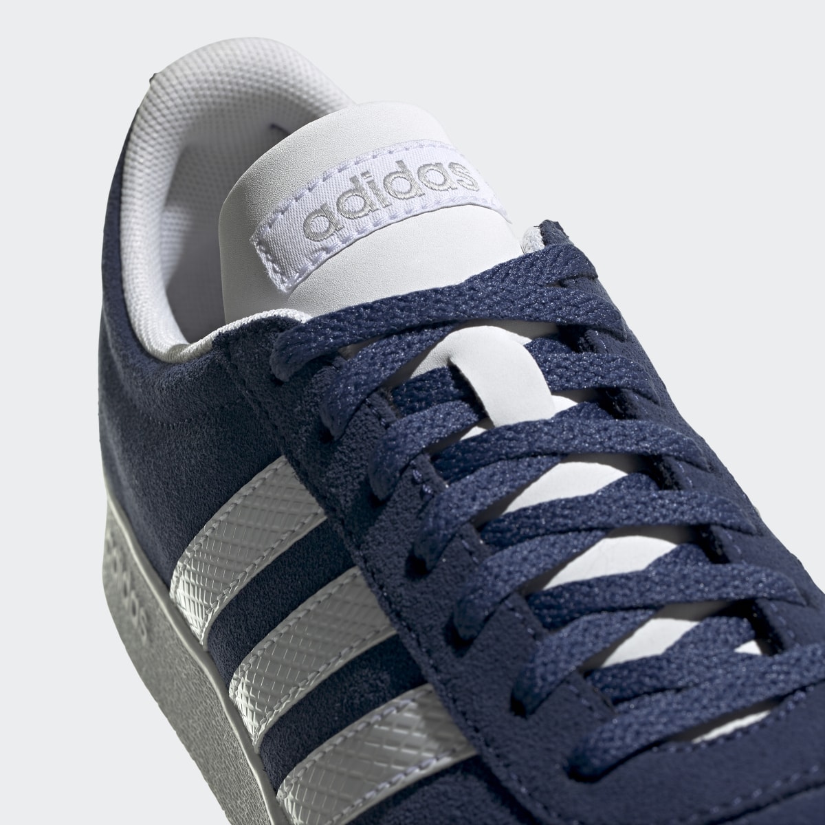 Adidas VL Court Schuh. 10