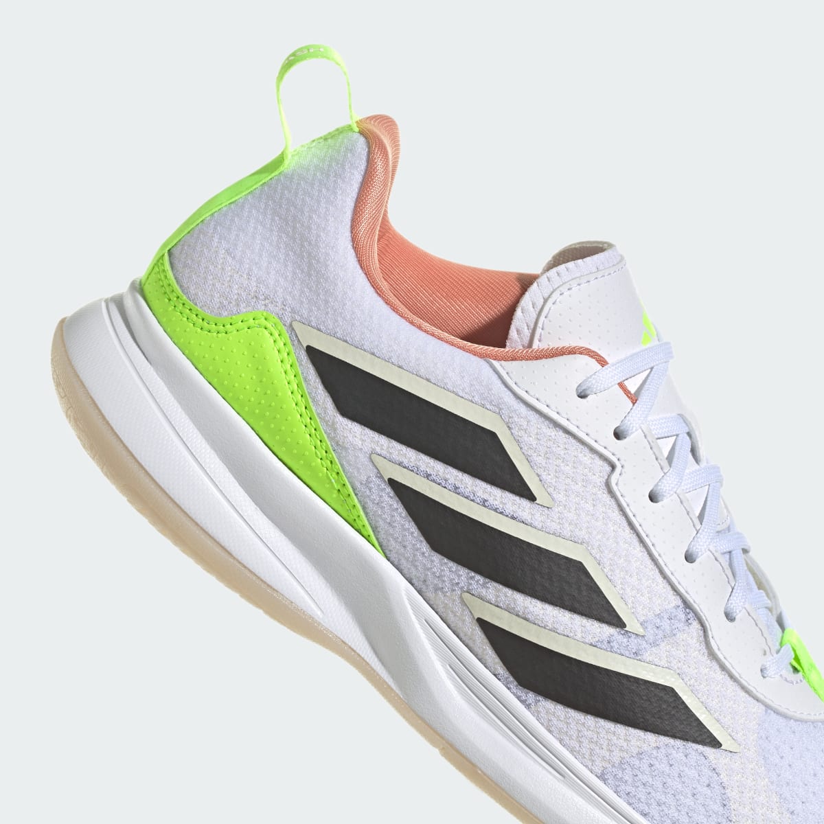 Adidas Chaussure de tennis basse Avaflash. 9