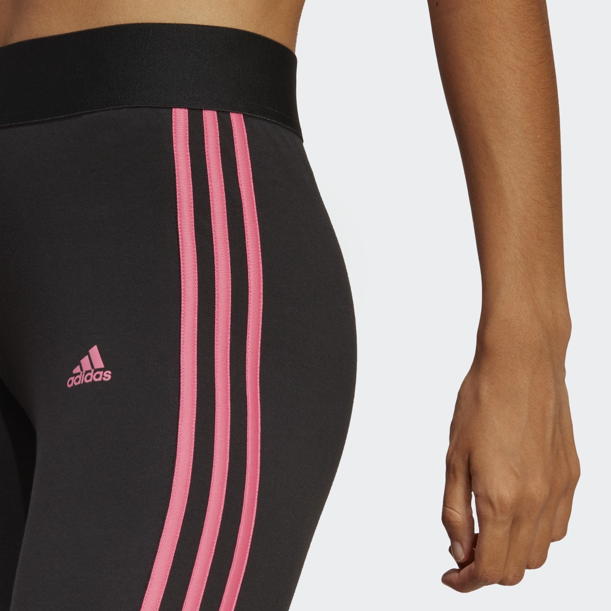 Adidas Leggings LOUNGEWEAR Essentials 3-Stripes. 5