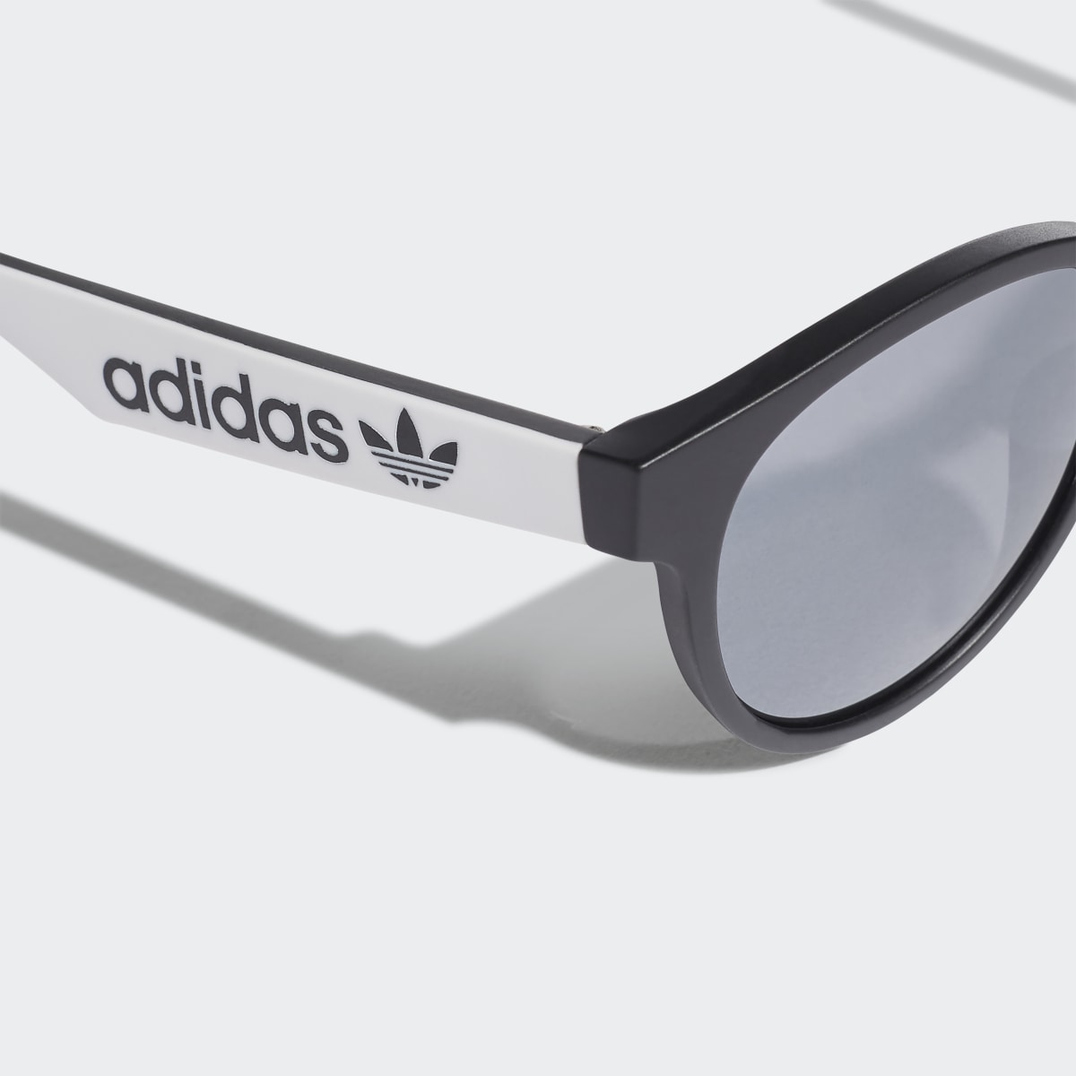 Adidas Originals Sunglasses OR0025. 5