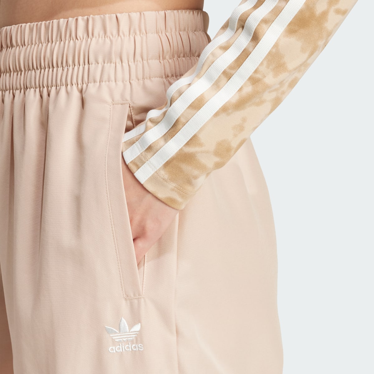 Adidas Adicolor 3-Stripes Cargo Tracksuit Bottoms. 6