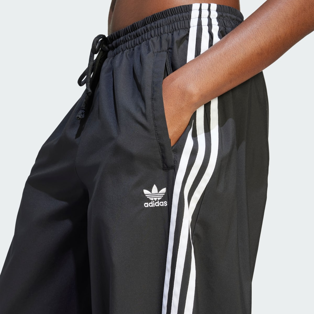 Adidas Track pants adilenium Oversized. 5