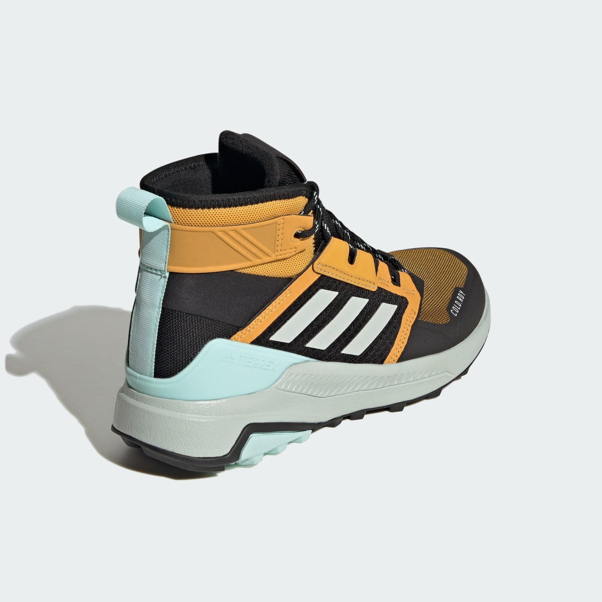 Adidas Scarpe da hiking Terrex Trailmaker Mid COLD.RDY. 6