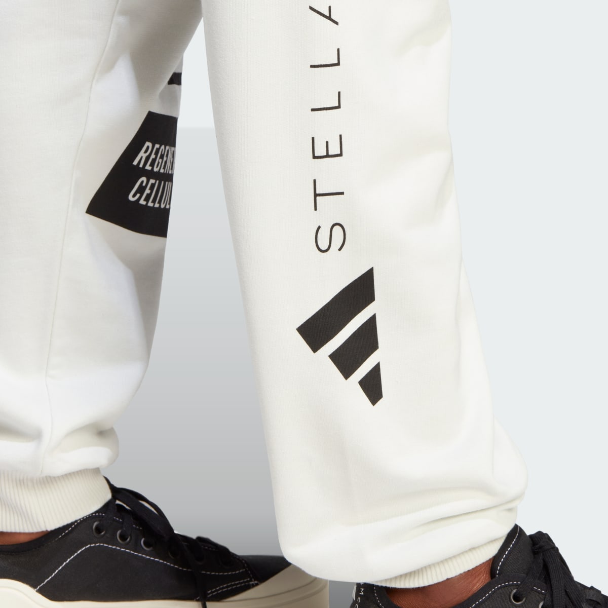 Adidas by Stella McCartney Regenerated Cellulose Sportswear Hose – Genderneutral. 7