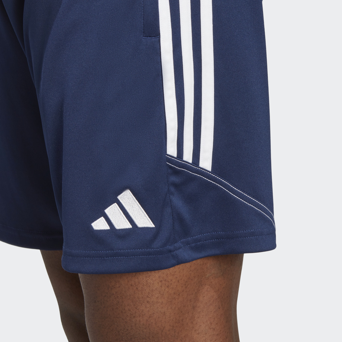 Adidas Short da allenamento Tiro 23 Club. 5