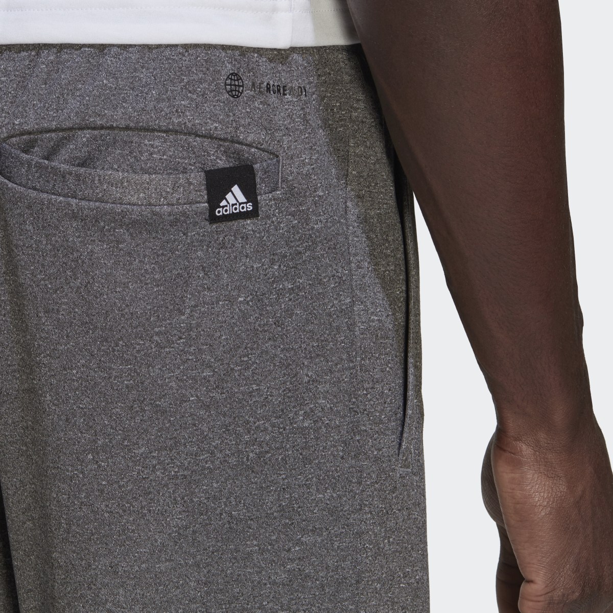 Adidas Pantalón AEROREADY Game and Go Small Logo Tapered. 6