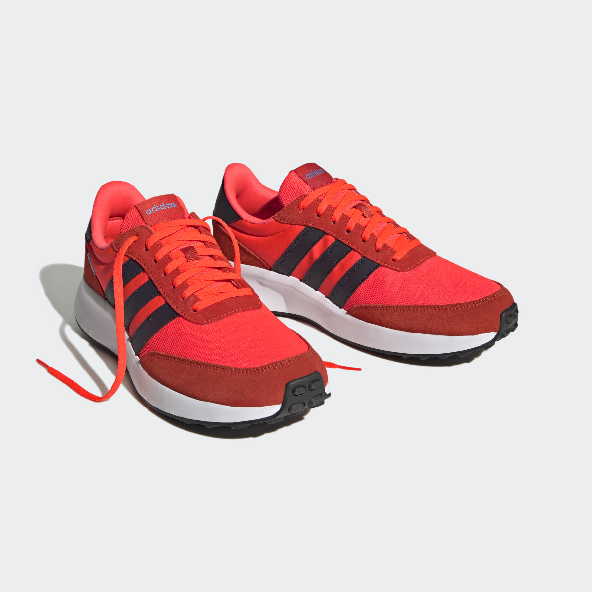 Adidas Tenis Run 70s. 5