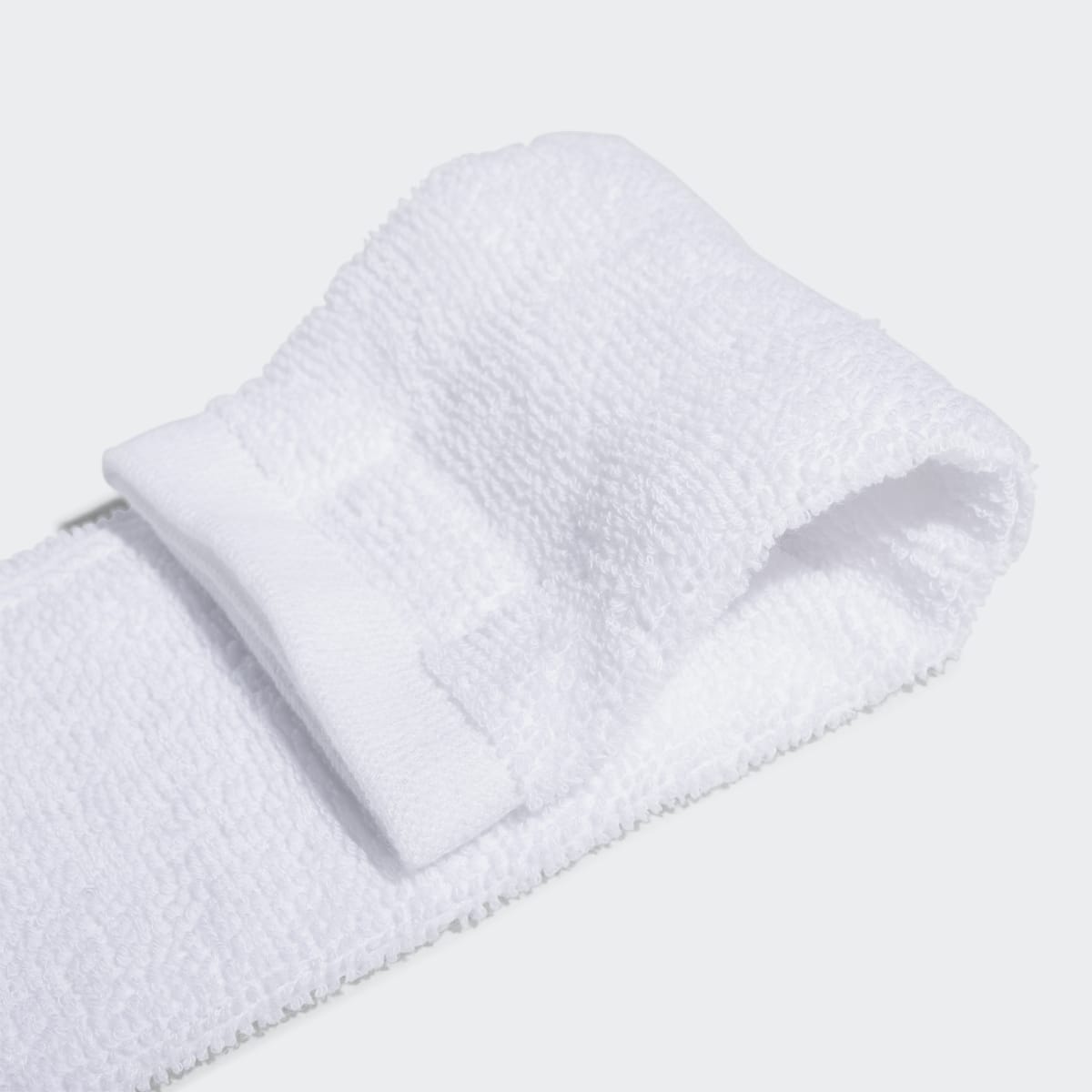 Adidas Team Towel. 4