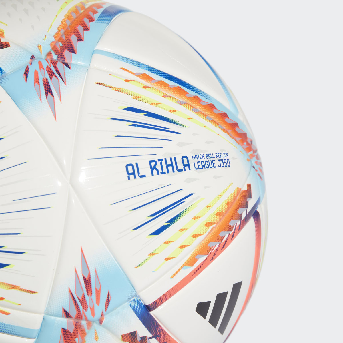 Adidas Pallone Al Rihla League Junior 350. 4