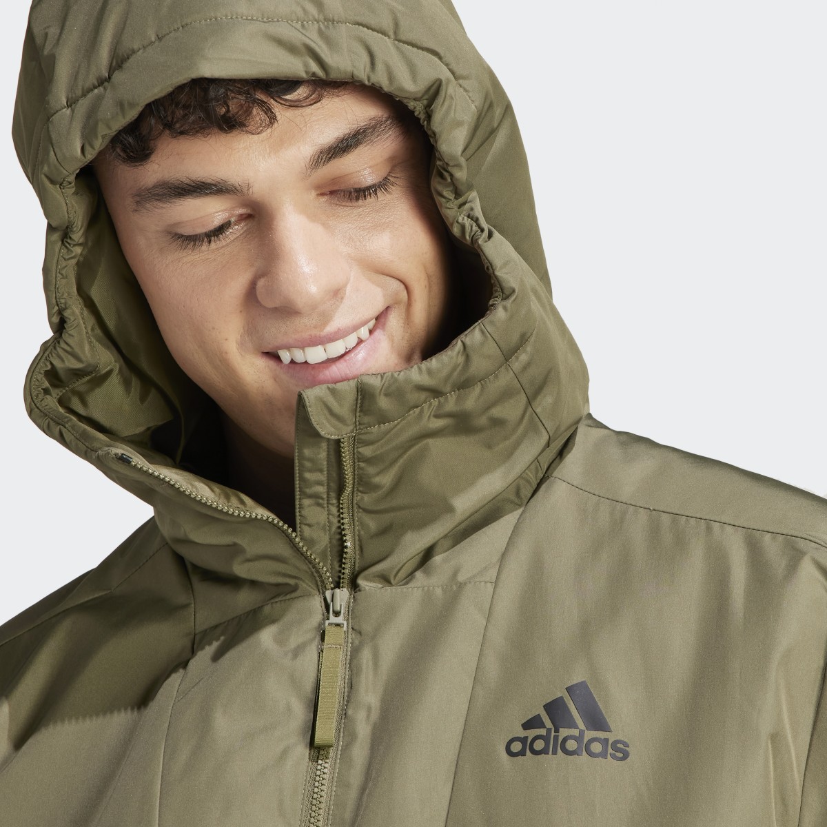 Adidas Chaqueta con capucha Back to Sport. 6