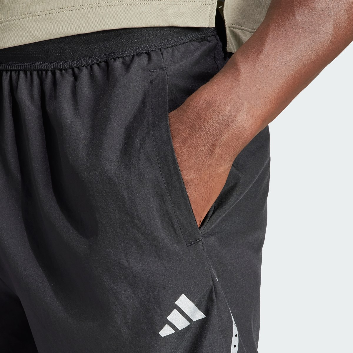 Adidas Pantalón corto Gym+ Training Woven. 6