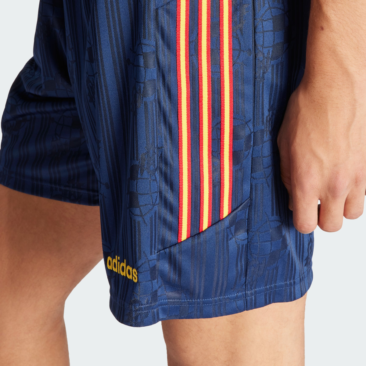 Adidas Spanien 1996 Heimshorts. 6