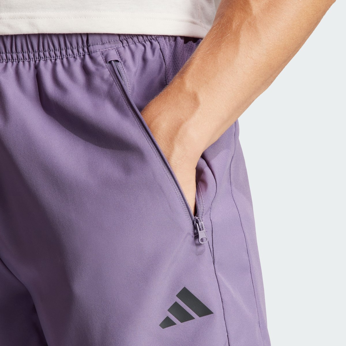 Adidas Shorts de Entrenamiento Train Essentials Tejidos. 5