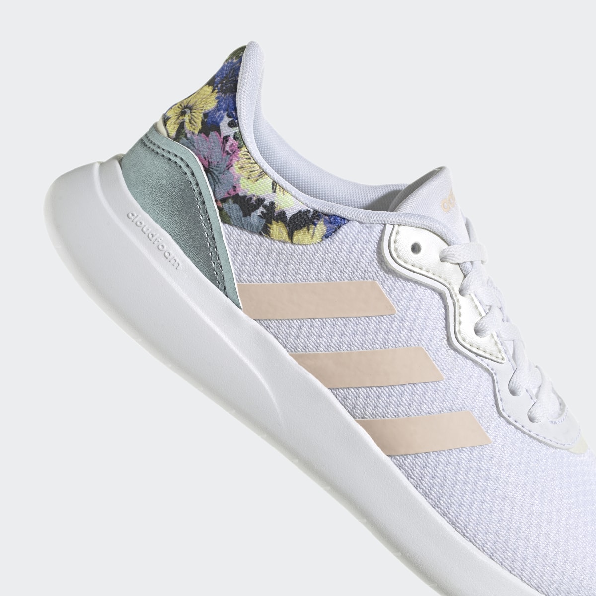 Adidas Scarpe QT Racer 3.0. 9