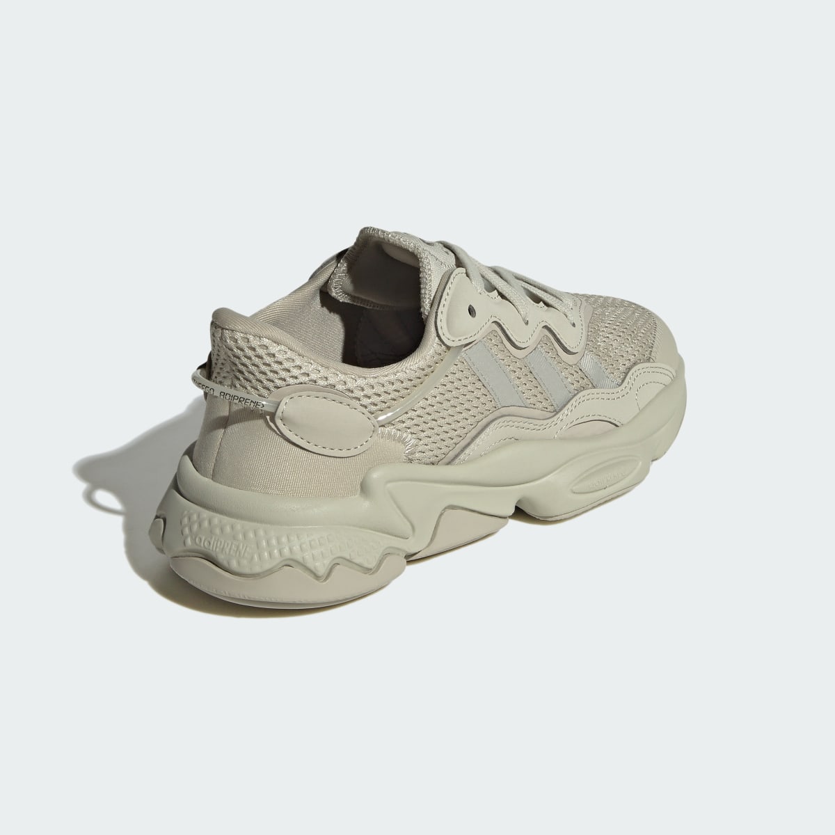 Adidas Chaussure OZWEEGO Enfants. 6