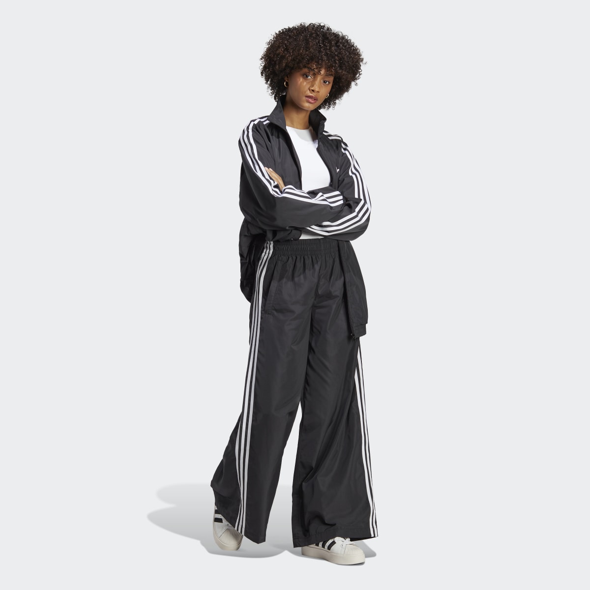 Adidas Oversized Trainingsjacke. 4