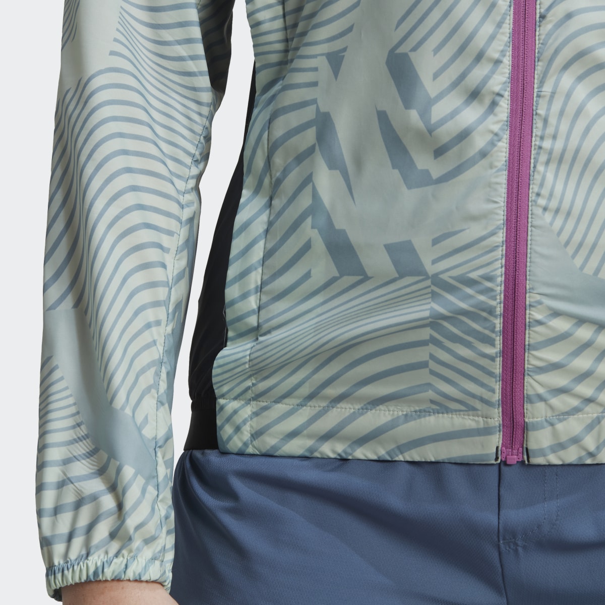 Adidas TERREX Trail Running Printed Windjacke. 8