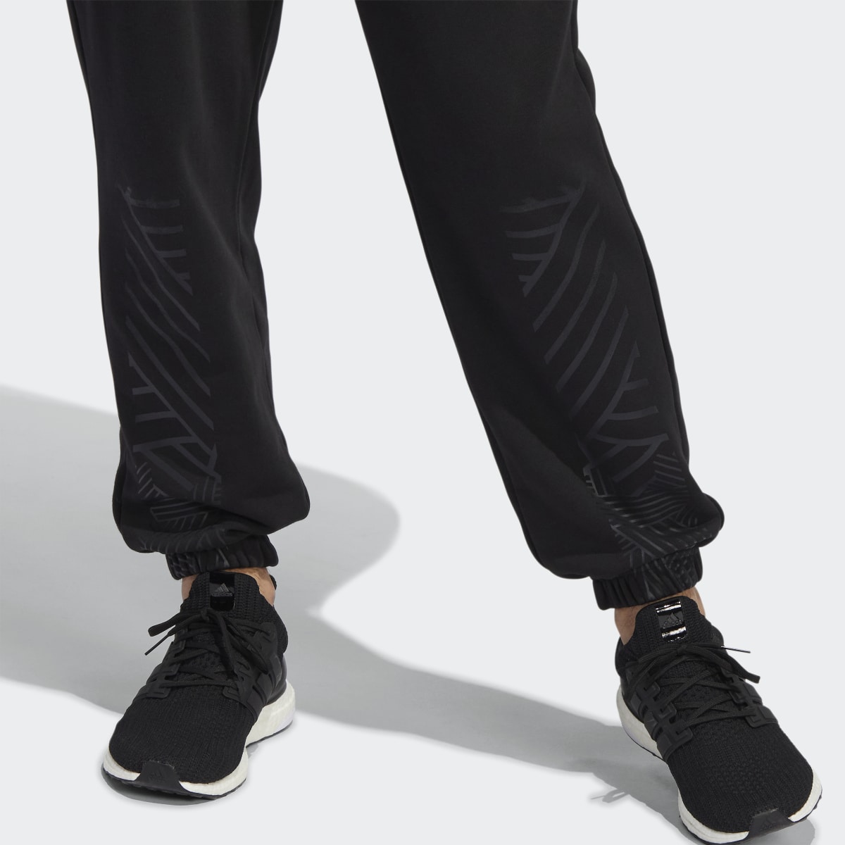 Adidas Black Panther Graphic Pants. 6