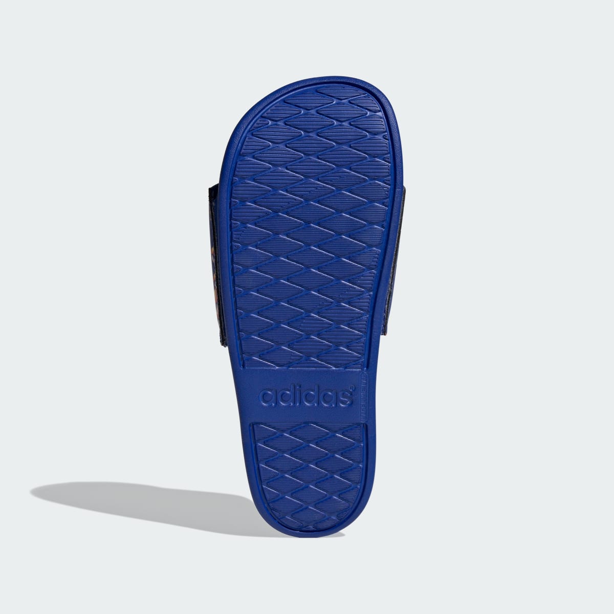 Adidas adilette Comfort Sandale. 4