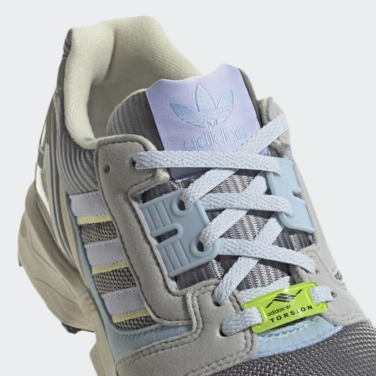 Adidas Chaussure ZX 8000. 9