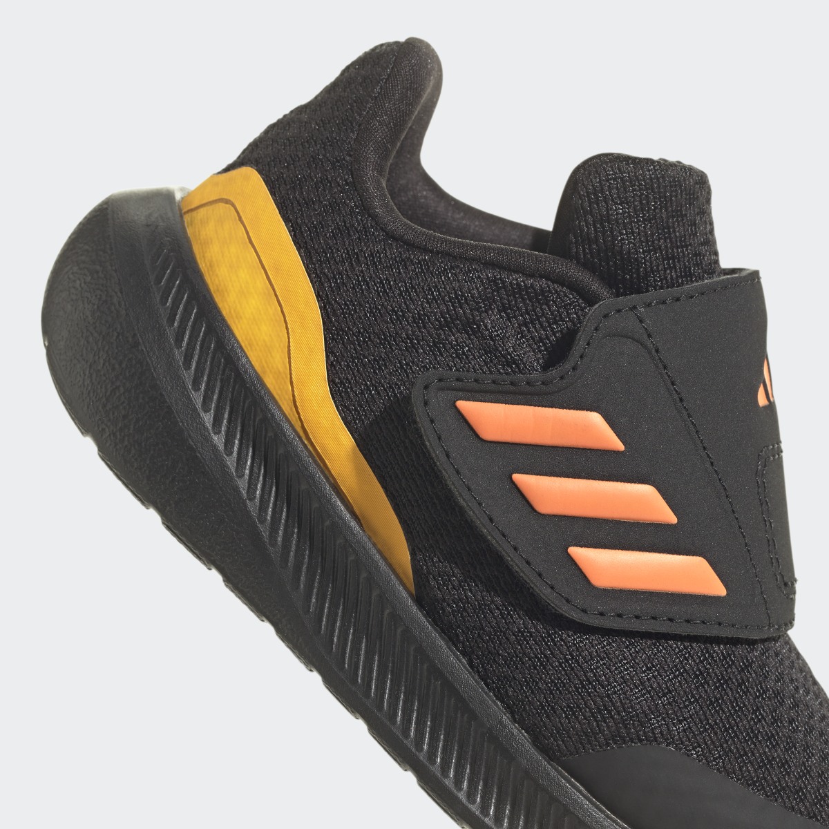 Adidas Chaussure à scratch RunFalcon 3.0. 10